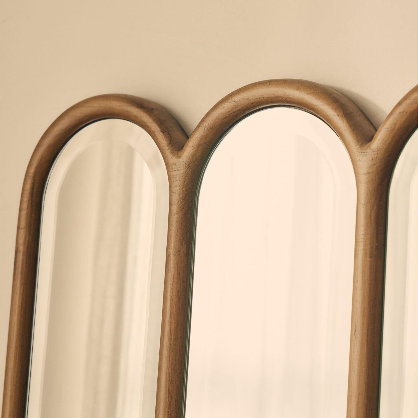 Reims - Specchio ad Arco in Legno con Pannelli in Legno Caldo 180cm x 80cm