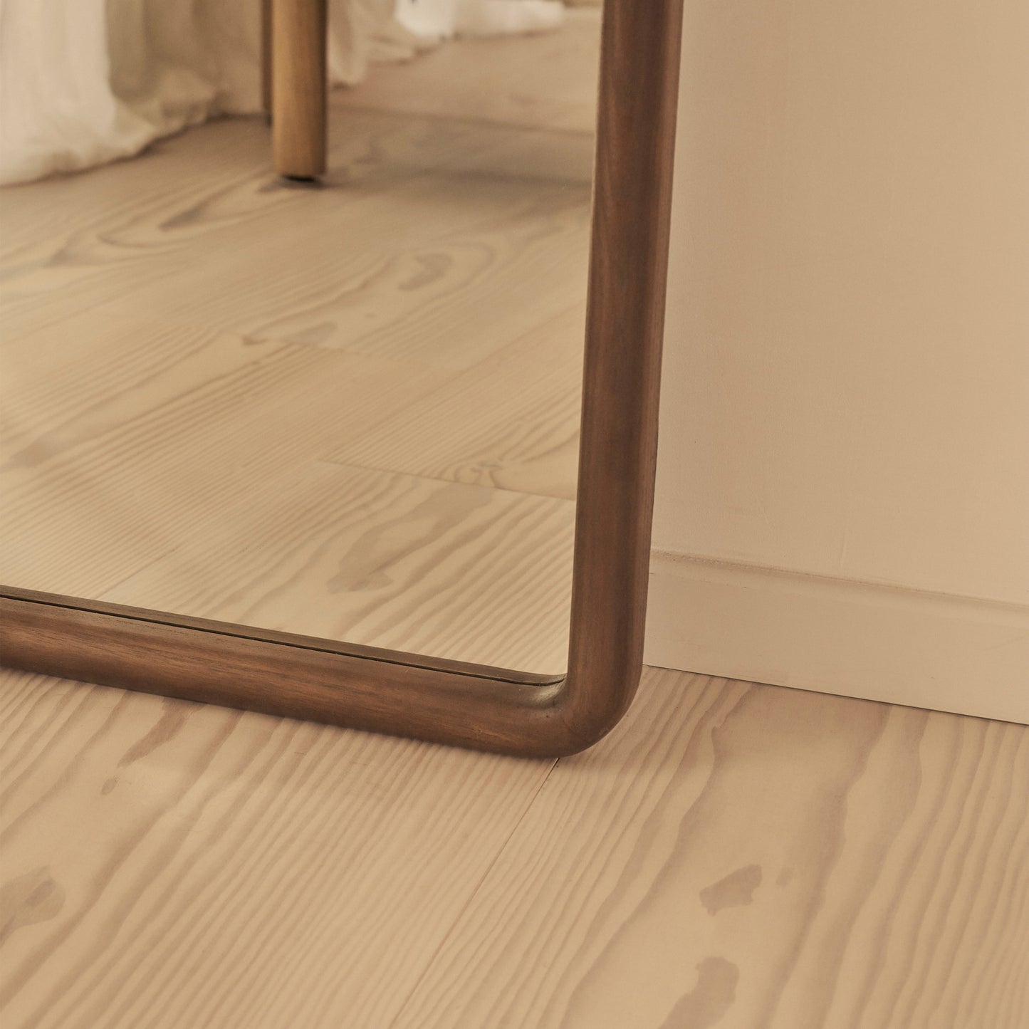 Safi - Specchio Grande ad Arco in Legno Scuro a Figura Intera 190cm x 90cm
