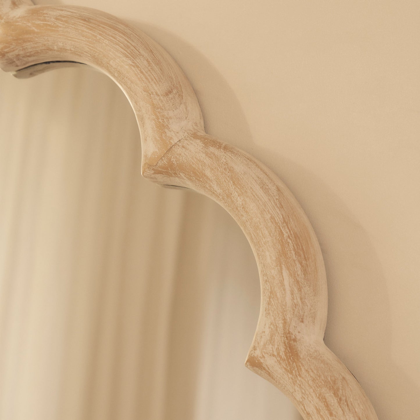Safi - Specchio Grande ad Arco in Legno Lavato Bianco a Figura Intera 190cm x 90cm
