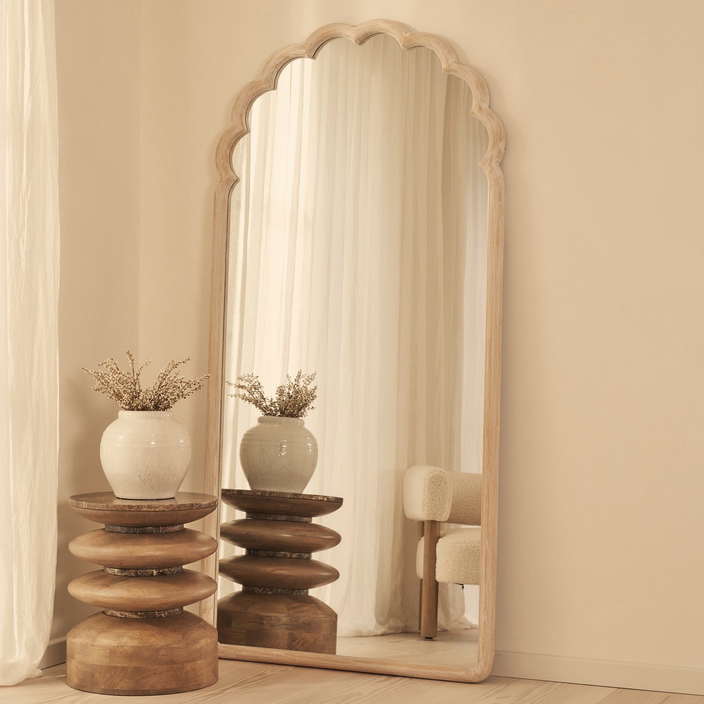 Safi - Specchio Grande ad Arco in Legno Lavato Bianco a Figura Intera 190cm x 90cm