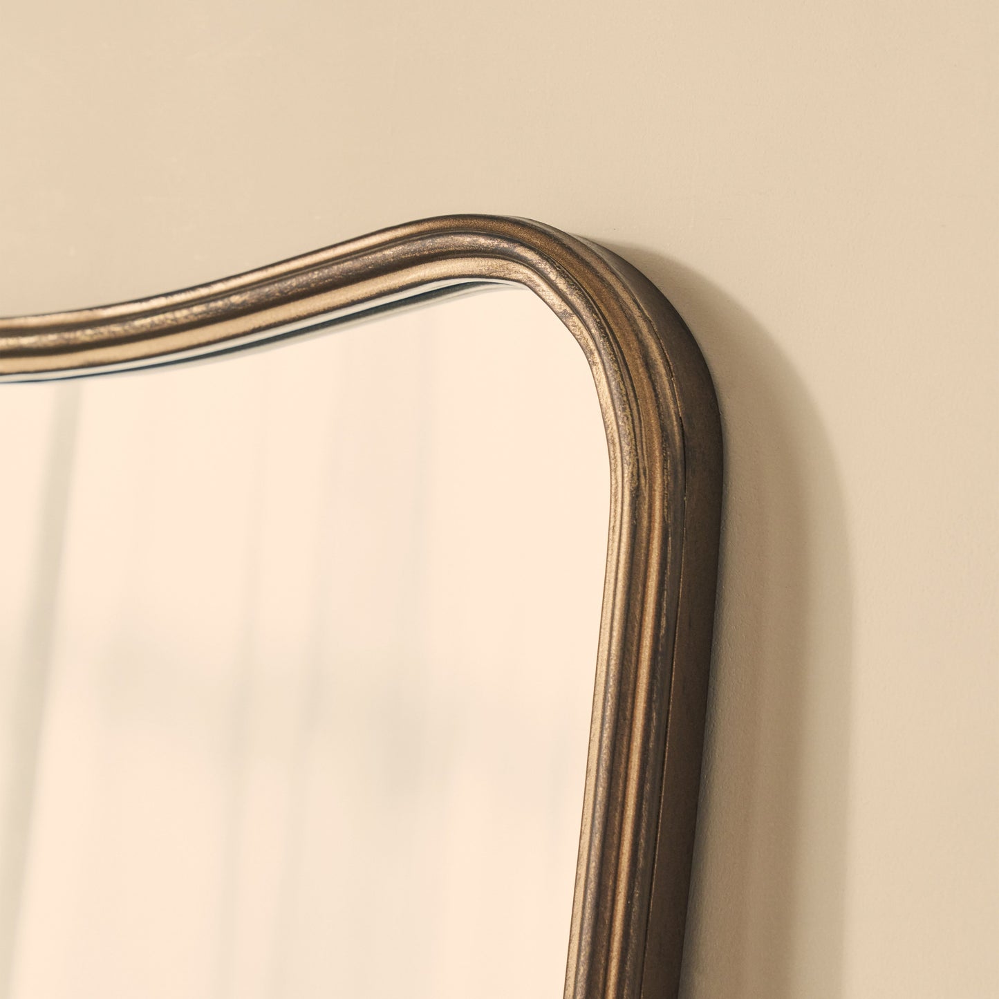 Louis - Specchio in Metallo Curvo a Figura Intera Bronzo Anticato 160cm x 60cm