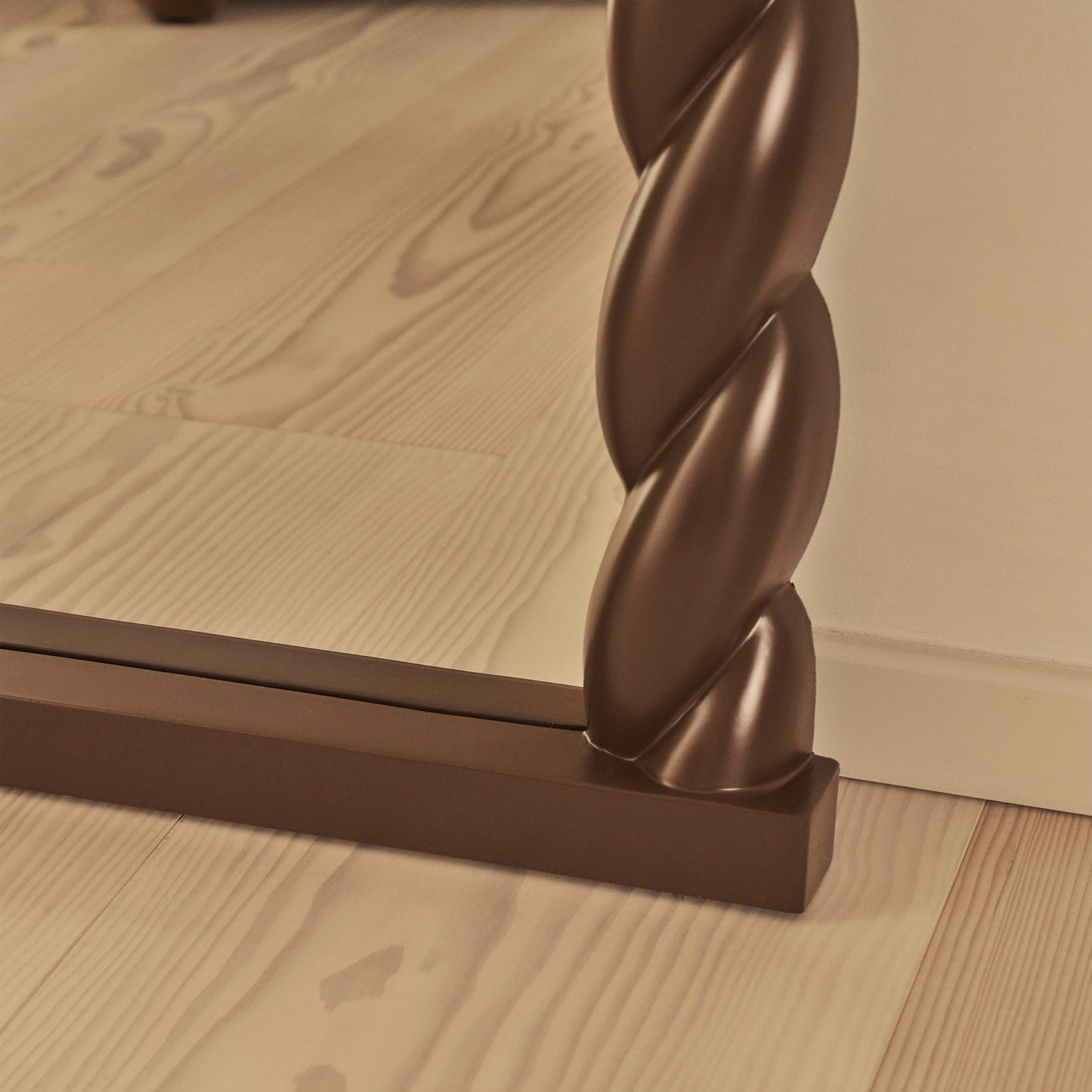 Ophelia - Specchio Grande ad Arco con Corda Intrecciata Finitura Cioccolato Lucido 180cm x 105cm