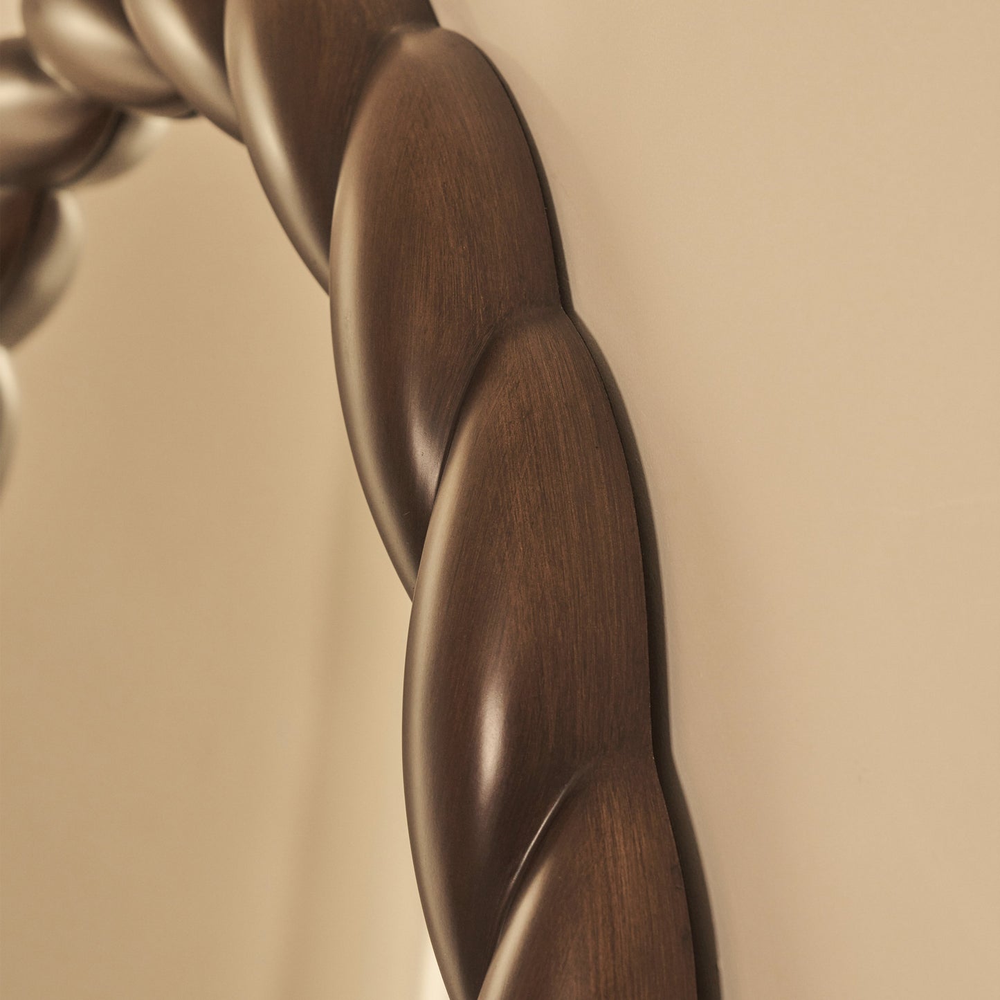 Ophelia - Specchio Grande ad Arco con Intreccio a Corda in Legno Scuro 180cm x 105cm