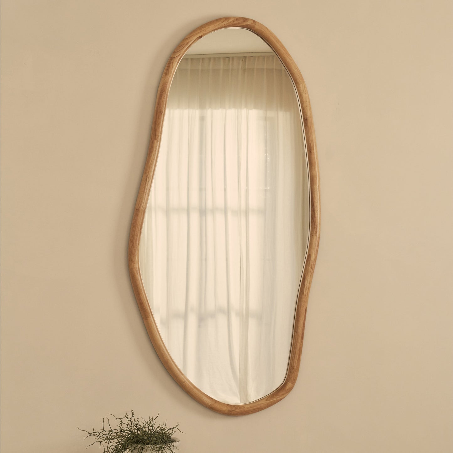 Aaliyah - Specchio da Parete Irregolare in Legno Chiaro 150cm x 75cm