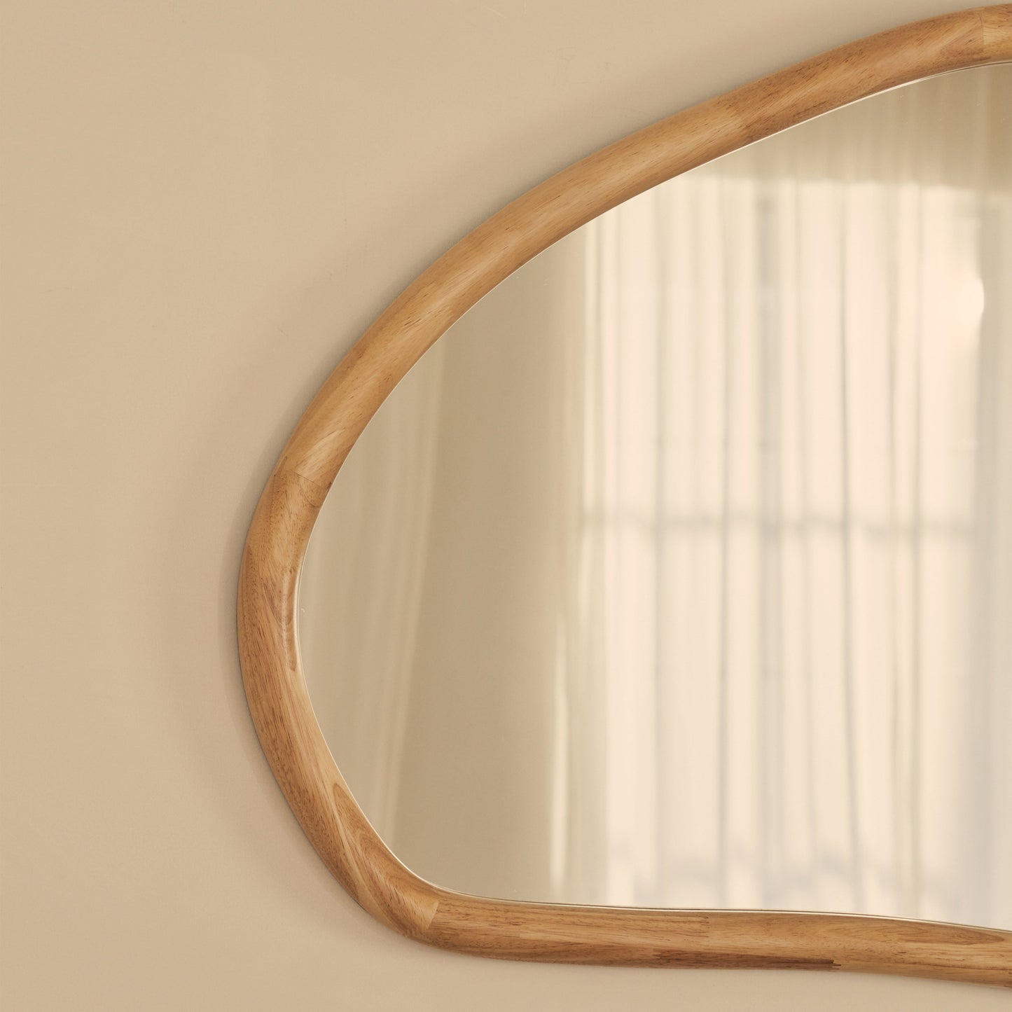 Aaliyah - Specchio da Parete Irregolare in Legno Chiaro 150cm x 75cm