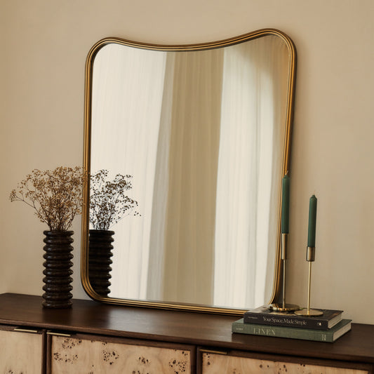 Louis - Specchio Sopracamino a Arco in Metallo Oro 90cm x 75cm