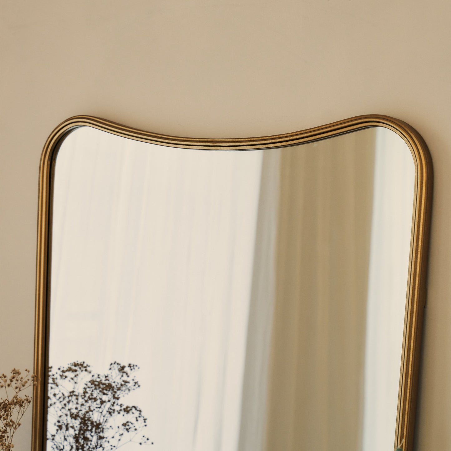 Louis - Specchio Sopracamino a Arco in Metallo Oro 90cm x 75cm