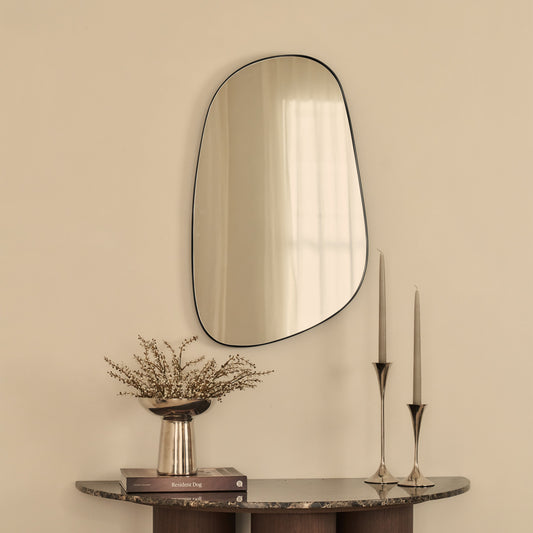 Ava - Specchio Irregolare a Forma di Pietra Nero 75cm x 45cm