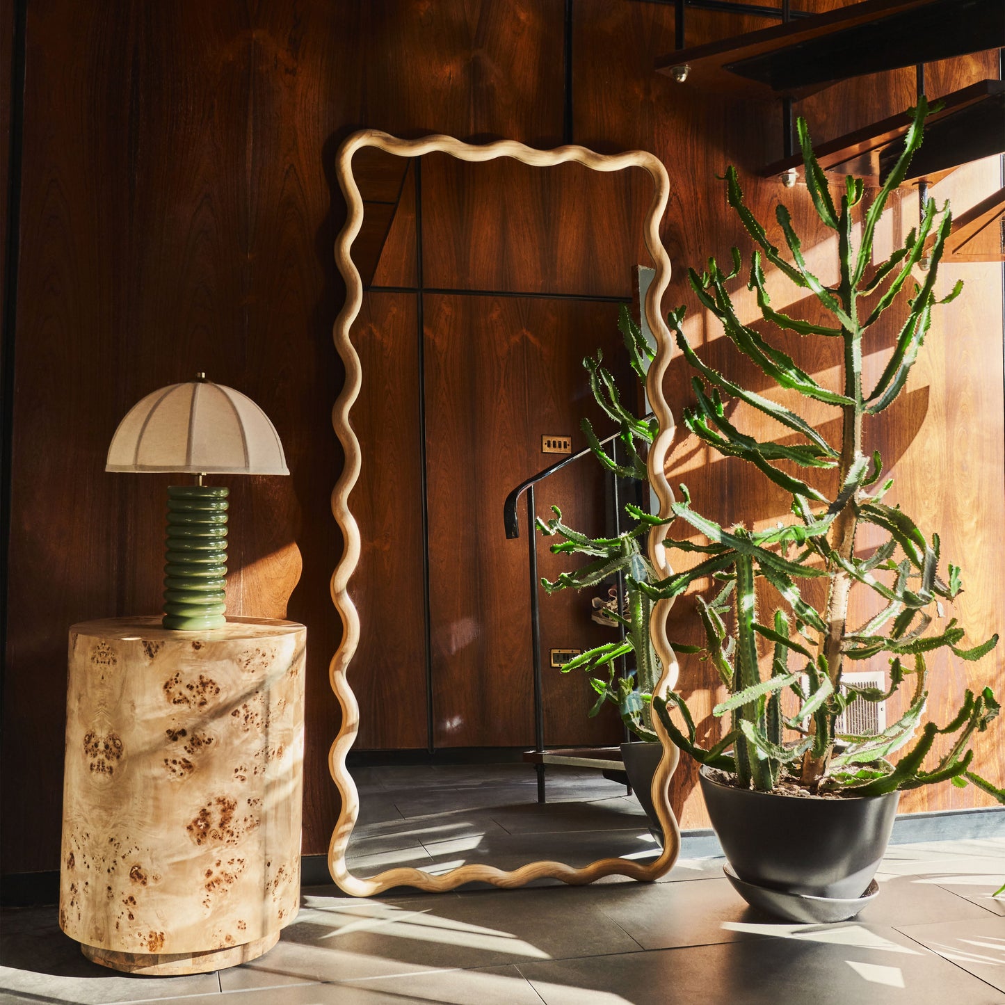 Marea - Specchio Intero Retro Ondulato in Legno Chiaro 170cm x 80cm
