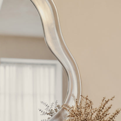 Riva - Specchio Irregolare a Forma di Laghetto in Cromo Spazzolato 98cm x 89cm