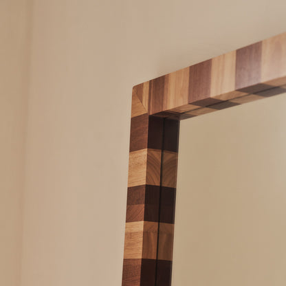Tessera - Specchio Rettangolare in Legno a Scacchi Legno Scuro e Legno Chiaro 180cm x 90cm