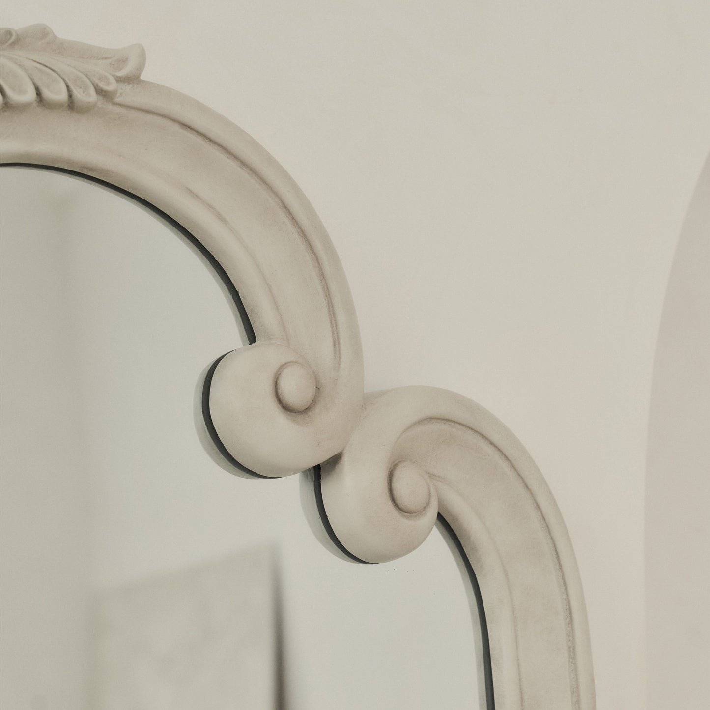 Pelazzo - Specchio Ornato Grande in Cemento a Figura Intera 185cm x 104cm