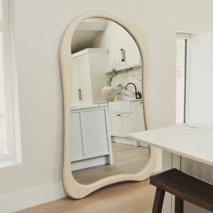 Arcurva - Specchio Irregolare Grande a Figura Intera in Cemento 190cm x 120cm