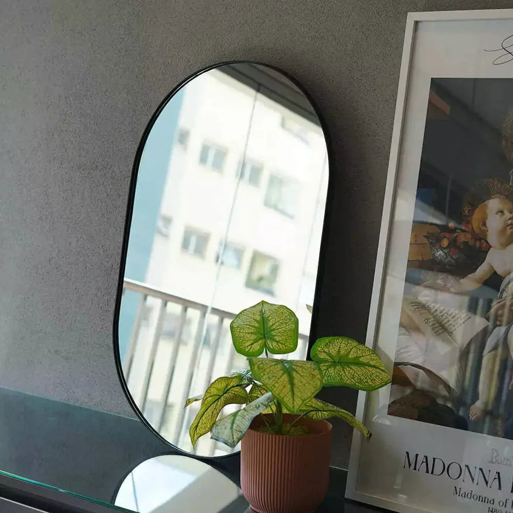 Miroir Mural Ovale Pill - Design Minimaliste et Sophistiqué